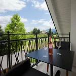 Design & Wine Special