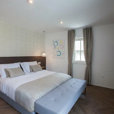 Design & Wine Special * Bled