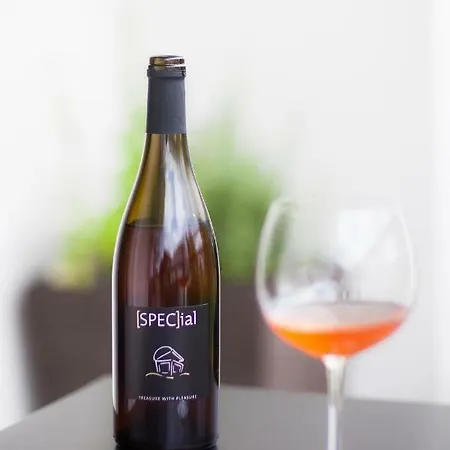 Design & Wine Special * Bled