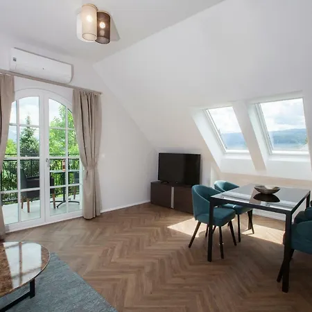 Apartment Design & Wine Special