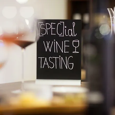 Design & Wine Special 블레드