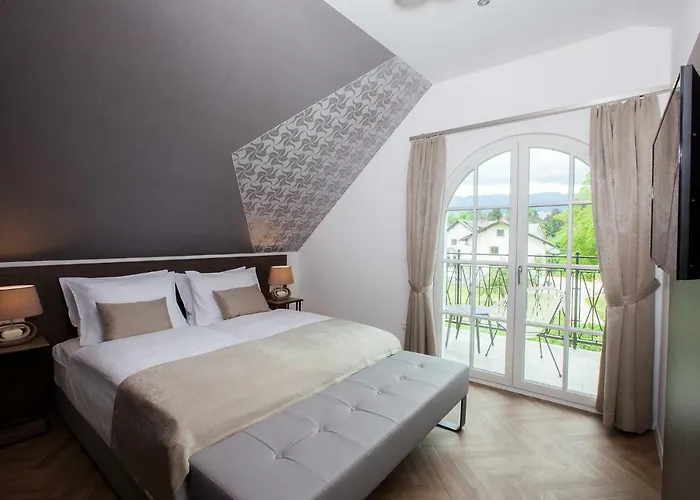 Design & Wine Special *