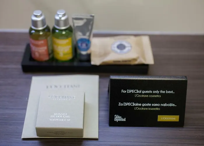 Design & Wine Special *